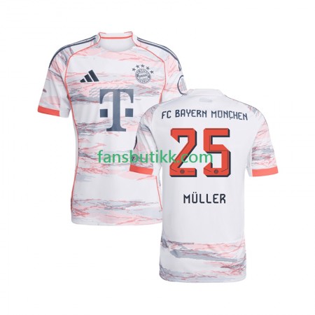 Fotballdrakt Bayern München Thomas Muller 25 Bortetrøye 2025-2026 Kortermet